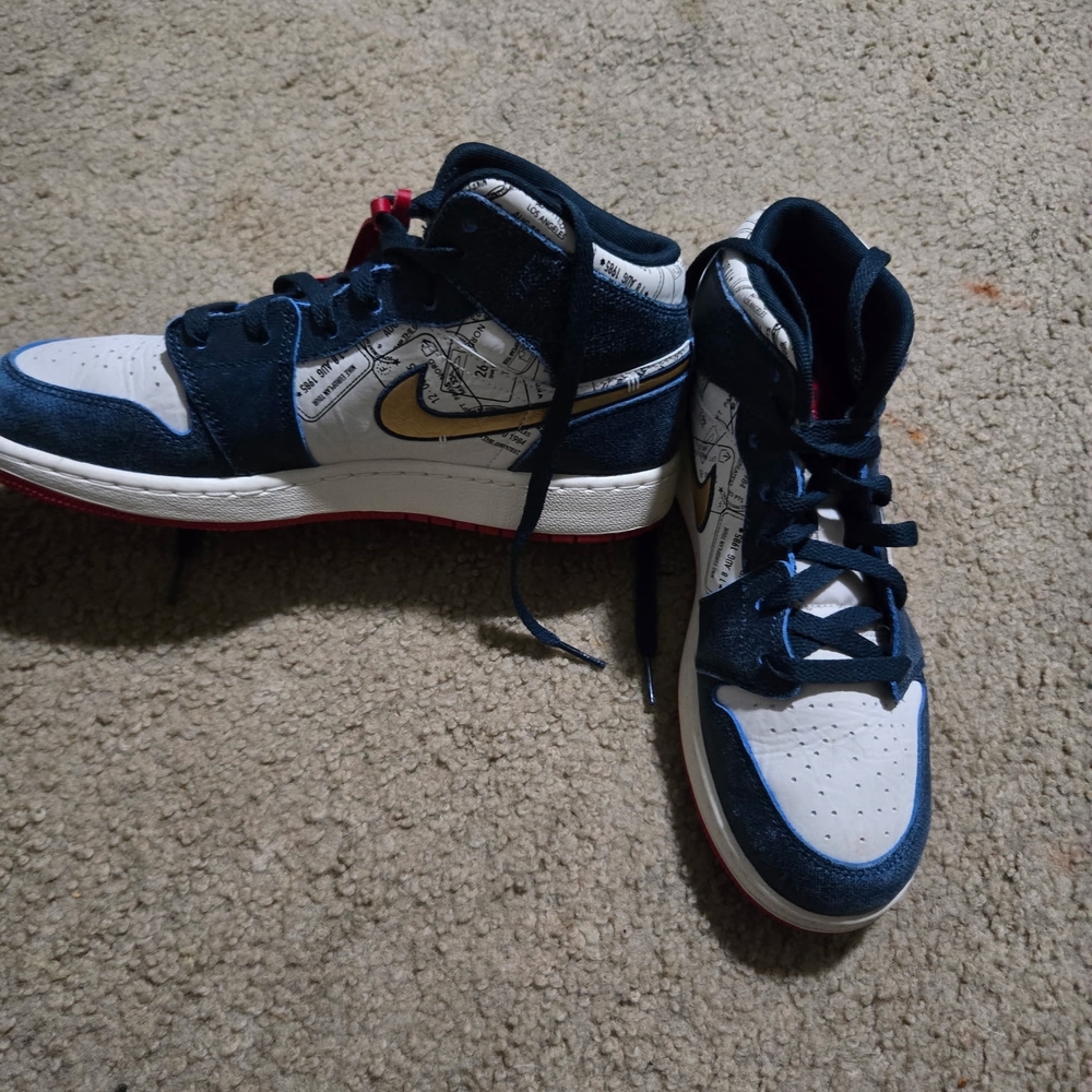 Nike Kids Navy and White Sneakers